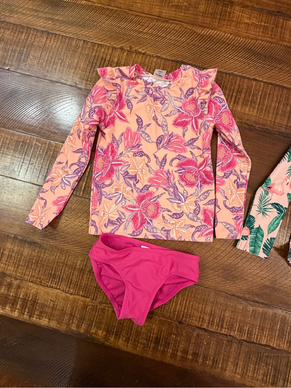 Lot of girls 5T long sleeve swim suits - Picture 2 of 8
